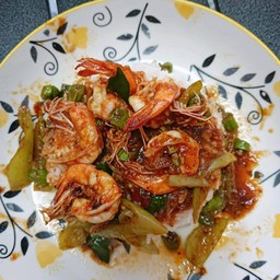 ผัดพริกแกงกุ้ง