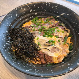 DR11 Gyu oyako don ข้าวหน้าเนื้อราดไข่