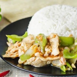 ข้าวหมูผัดพริก