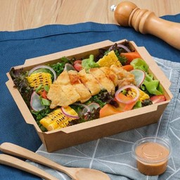 สลัดไก่ย่างบาร์บีคิว