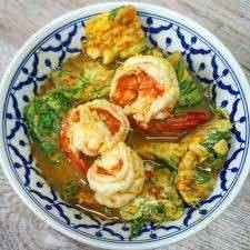 แกงส้มชะอมกุ้งสด