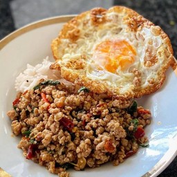 กะเพราหมูสับ