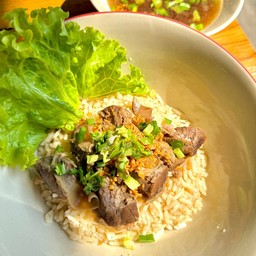 ข้าวแห้งหน้าหมูต๋น