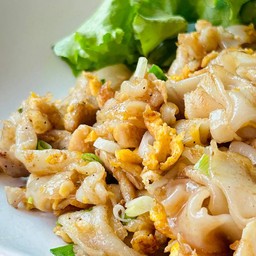 ก๋วยเตี๋ยวคั่วไก่