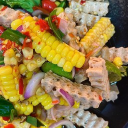 ยำหมูยอ