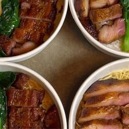 หมูแดงตานูน