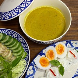 ขนมจีน + น้ำยากะทิใต้