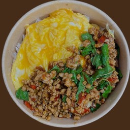 กระเพราหมูสับไข่ข้น