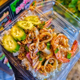 ลาบราดข้าวเลือกเนื้อสัตย์
