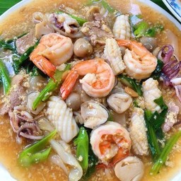 ราดหน้าทะเล