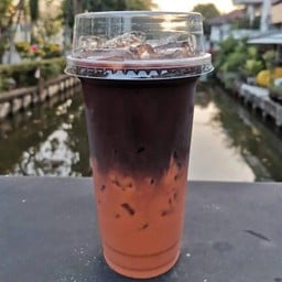 ชาไทย ลาวา