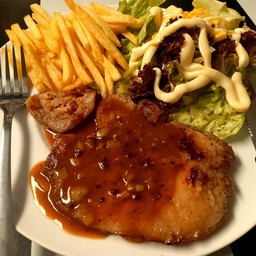 สเต็กพอร์คชอปพริกไทยดำ