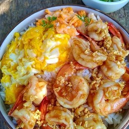ข้าวกุ้งกระเทียม