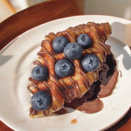 นูเทลล่า บลูเบอร์รี่ ครอฟเฟิล