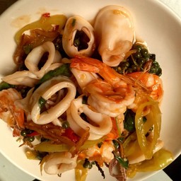 ผัดฉ่าทะเล