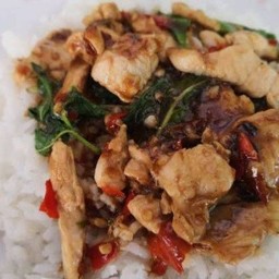 กระเพราไก่