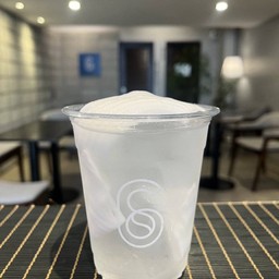 🥥 Coconut Water 100%