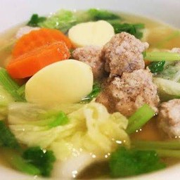 เม็ดพลอย อาหารตามสั่ง เสม็ด