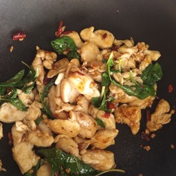 ข้าวกะเพราไก่สันใน