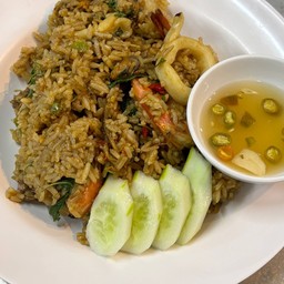 กระเพราทะเลคลุก