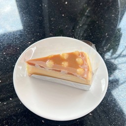 คาราเมลแมคคาเดเมียชีสเค้ก