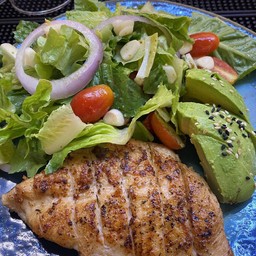 Chicken Breast Avocado Salad   สลัดไก่