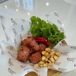 แหนมหม้อทอด Deep Fried Fermented Pork
