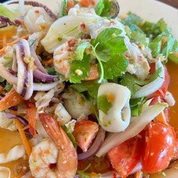 ยำรวมมิตรทะเล