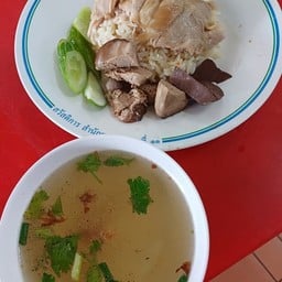 เดอะค็อปไก่ต้ม + เครื่องในพิเศษ
