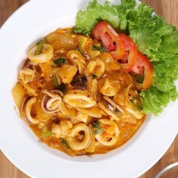 ปลาหมึกผัดไข่เค็ม