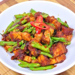 พริกแกงหมูกรอบจุใจ(กับข้าว)