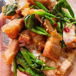 ข้าวกะเพราหมูกรอบ