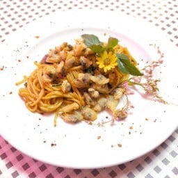 พาสต้าหอยลายผัดพริกเผา ท็อปปิ้งหอยลายทอดกรอบ