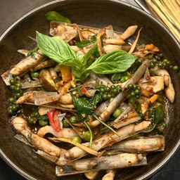 ผัดฉ่าหอยหลอด