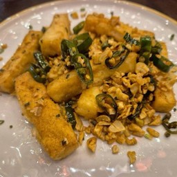 Tofu Salt & Spicy เต้าหู้พริกเกลือ