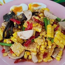ตำข้าวโพดหมูยอไข่เค็ม