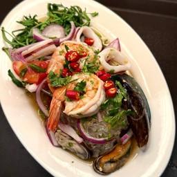 ยำวุ้นเส้นกระเฉดทะเล