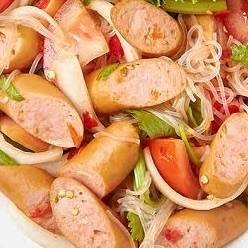 ยำวุ้นเส้นไส้กรอก