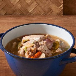 ไก่ต้มริมโขง (โลว์ยูริก)