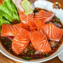 ยำแซลม่อน