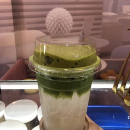 มัทฉะโฟมน้ำช่อมะพร้าว