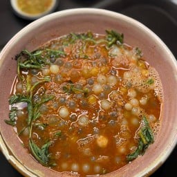 แกงส้ม กระเฉดใส่ไข่ปลาริวกิว