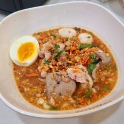 ร้านเตี๋ยวโฟยำ ก๋วยเตี๋ยวหมูต้มยำโบราณ เย็นตาโฟ เย็นตาโฟต้มยำ หมูน้ำใส ลูกชิ้นปลาเยาวราช เดอะแจส ลาดปลาเค้า(รามอินทรา)