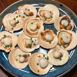 หอยเชลล์ย่าง