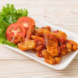 ปลาทอดซอสมะขามเหล้าแดง