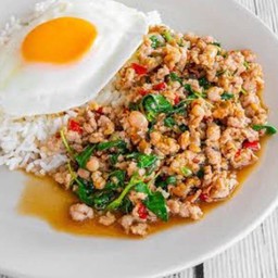 ข้าวกระเพราไก่สับ