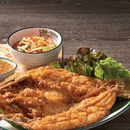 ปลากะพงทอดน้ำปลา.