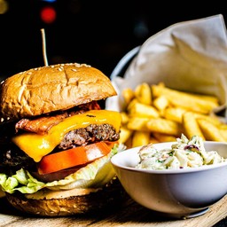 เบคอนและชีสเบอร์เกอร์