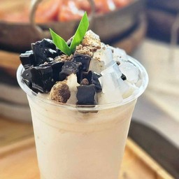 เฉาก๊วยนมสดเย็น