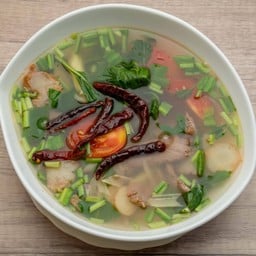 ต้มแซ่บ